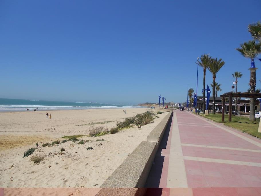 Beach house near Tennis Club La Barrosa