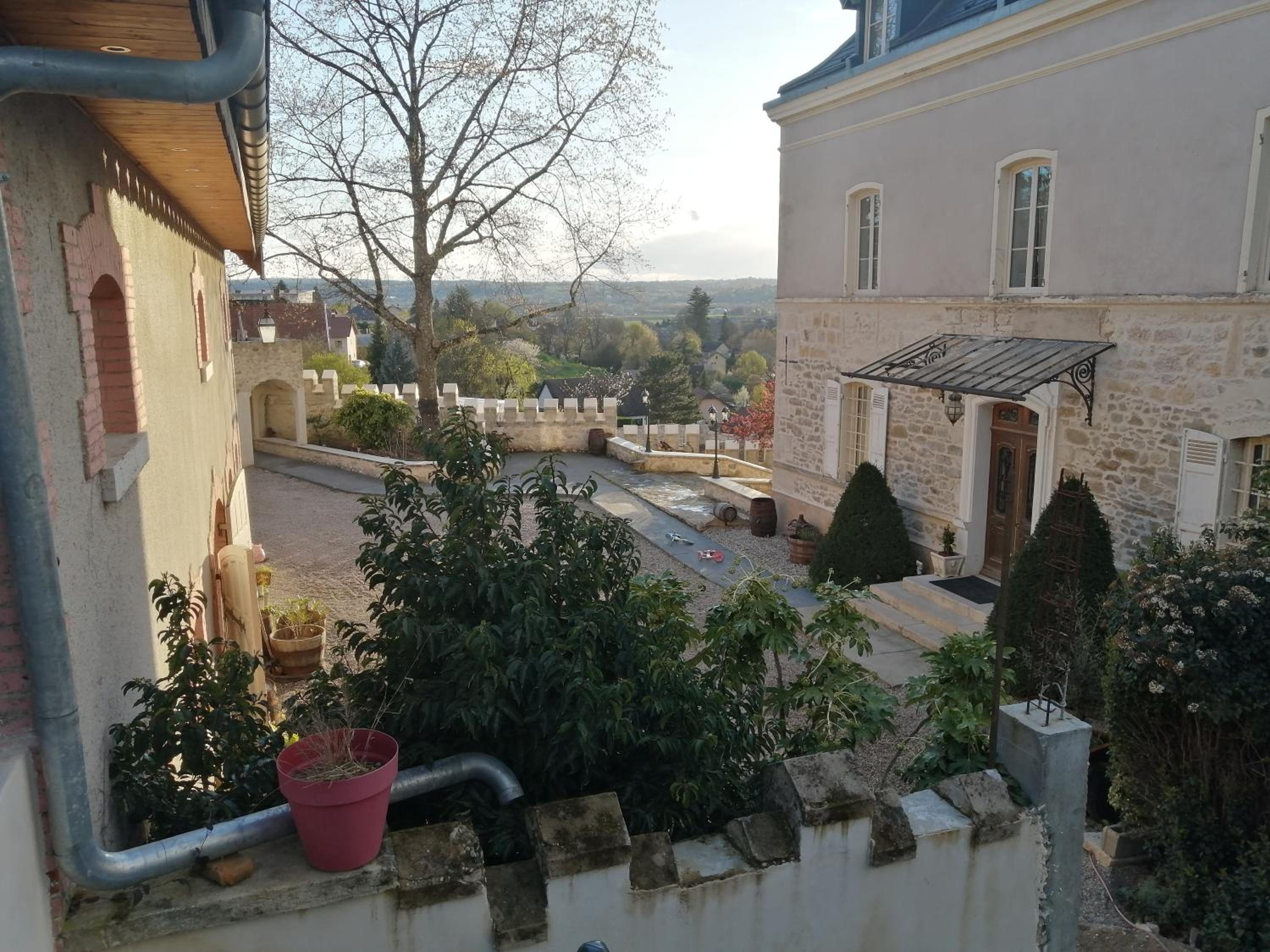 L'annexe du Château de Saint Genix view 5