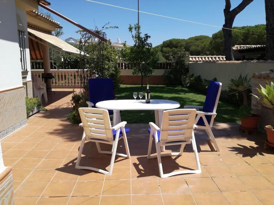 Beach house near Tennis Club La Barrosa