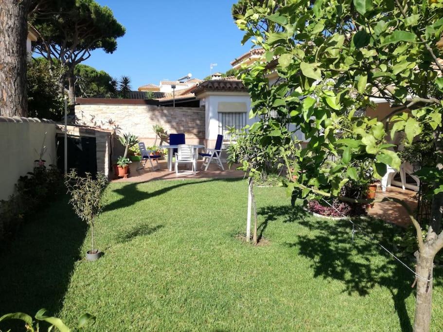 Beach house near Tennis Club La Barrosa