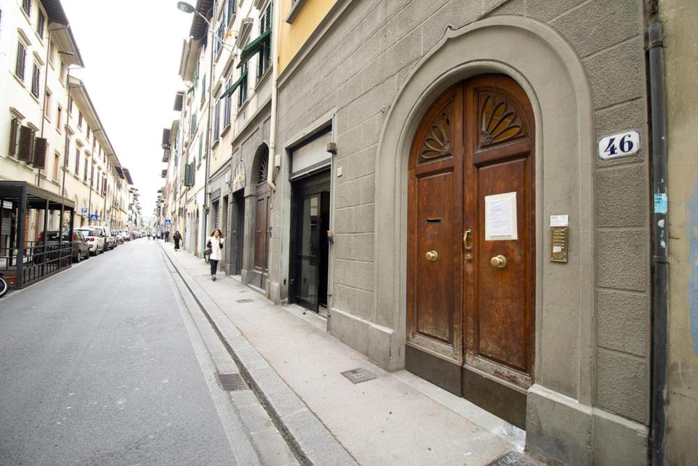The Ancient Serragli Court