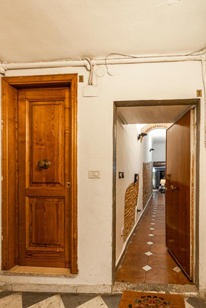The Ancient Serragli Court