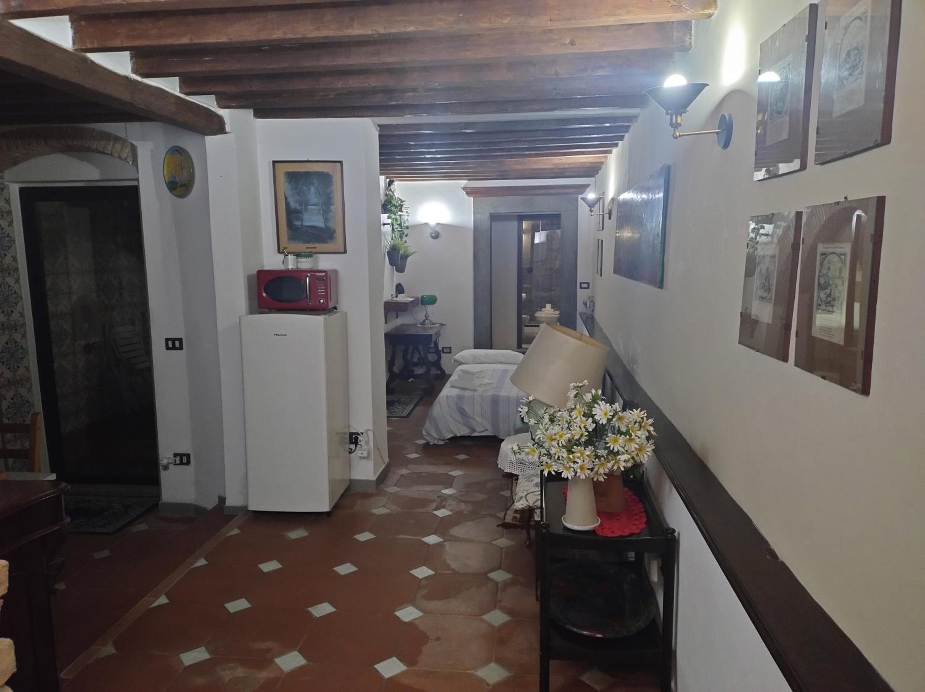 The Ancient Serragli Court