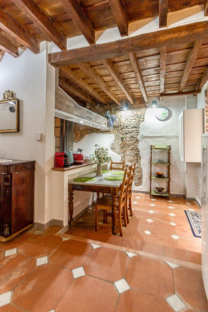 The Ancient Serragli Court