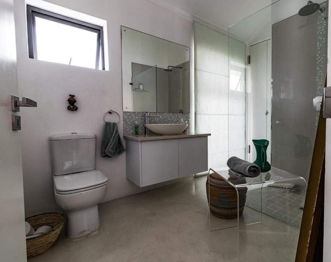 Leisure Isle 2 bedroom home with essential power.