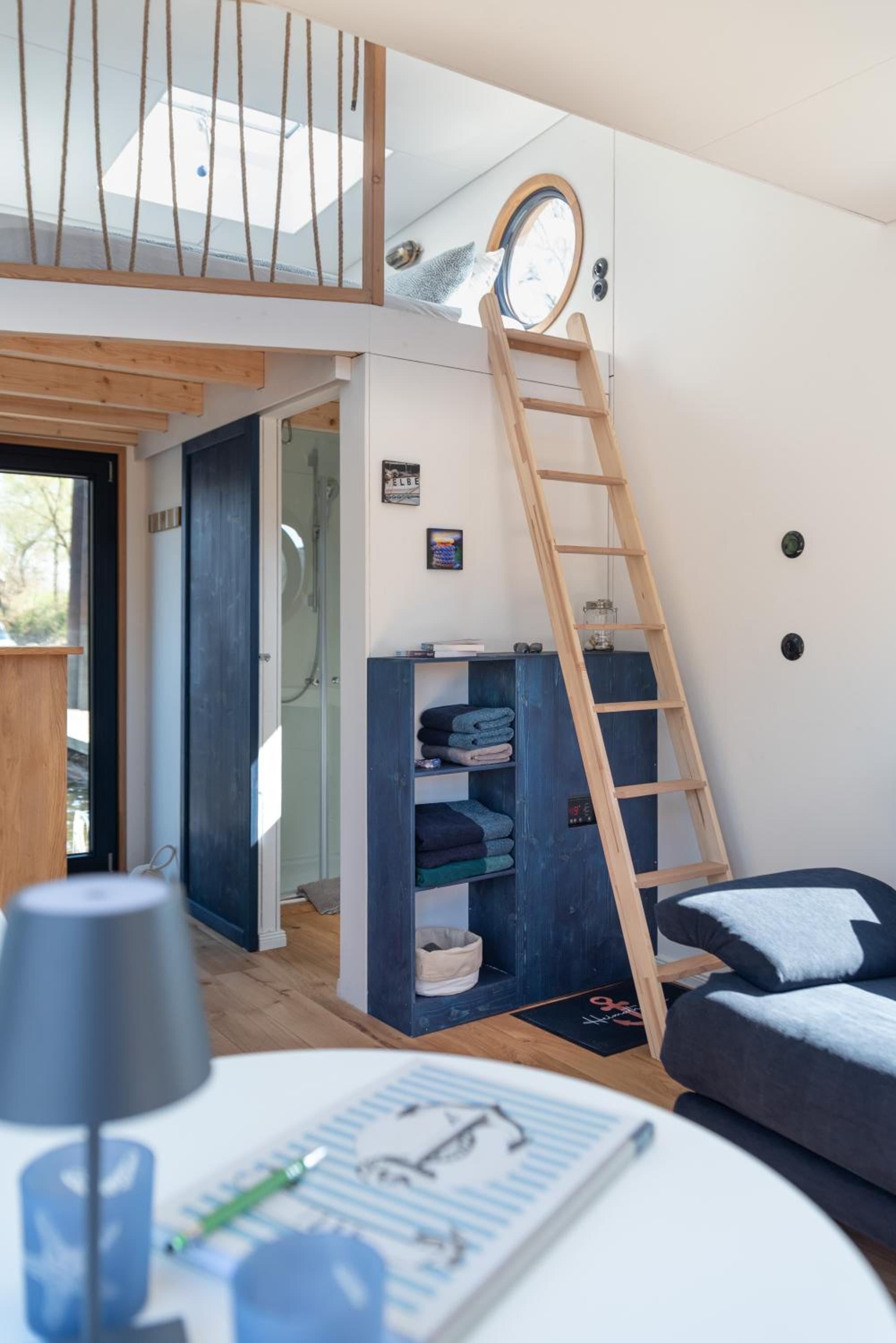 Undine - Wunderschönes Tiny Hausboot