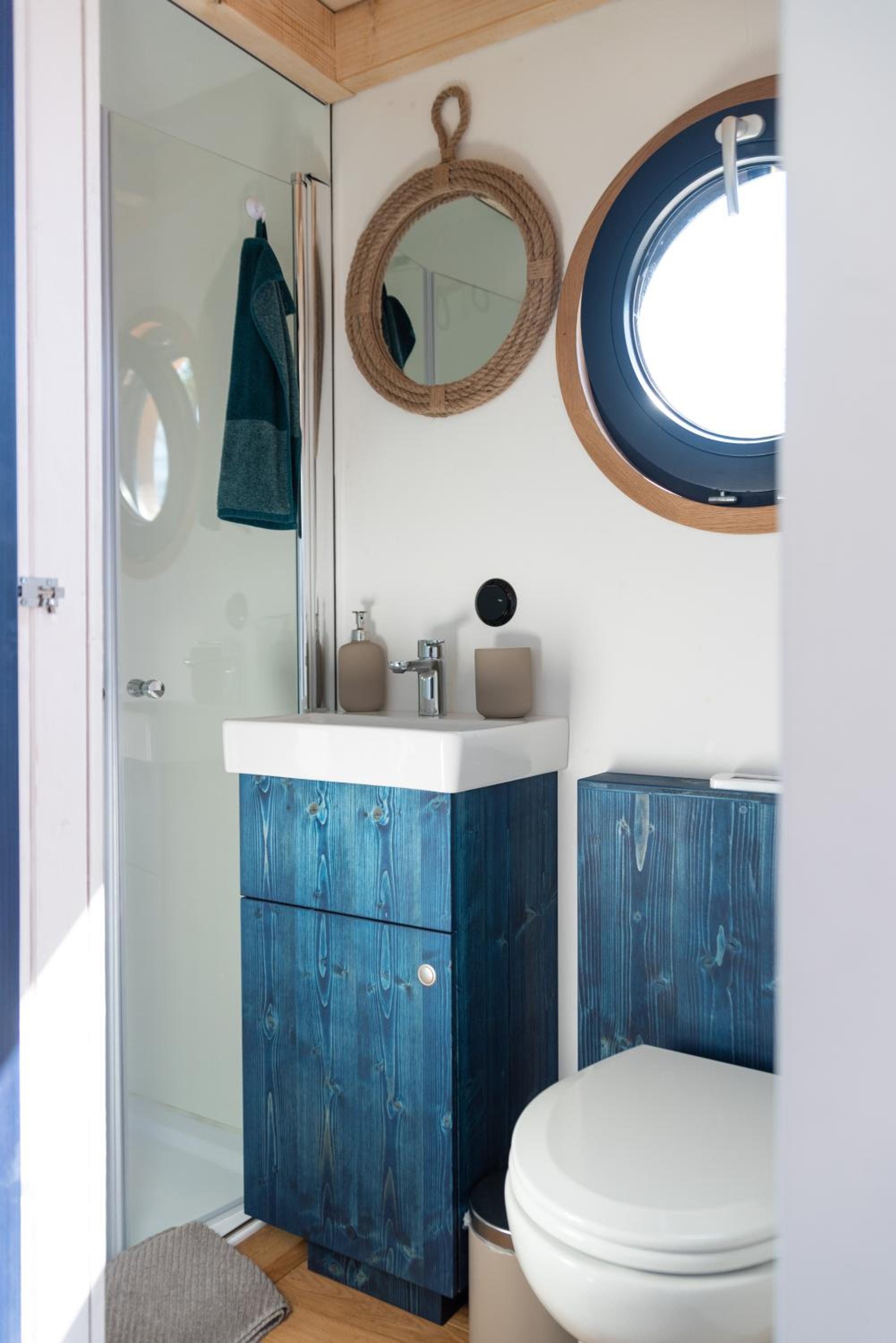 Undine - Wunderschönes Tiny Hausboot