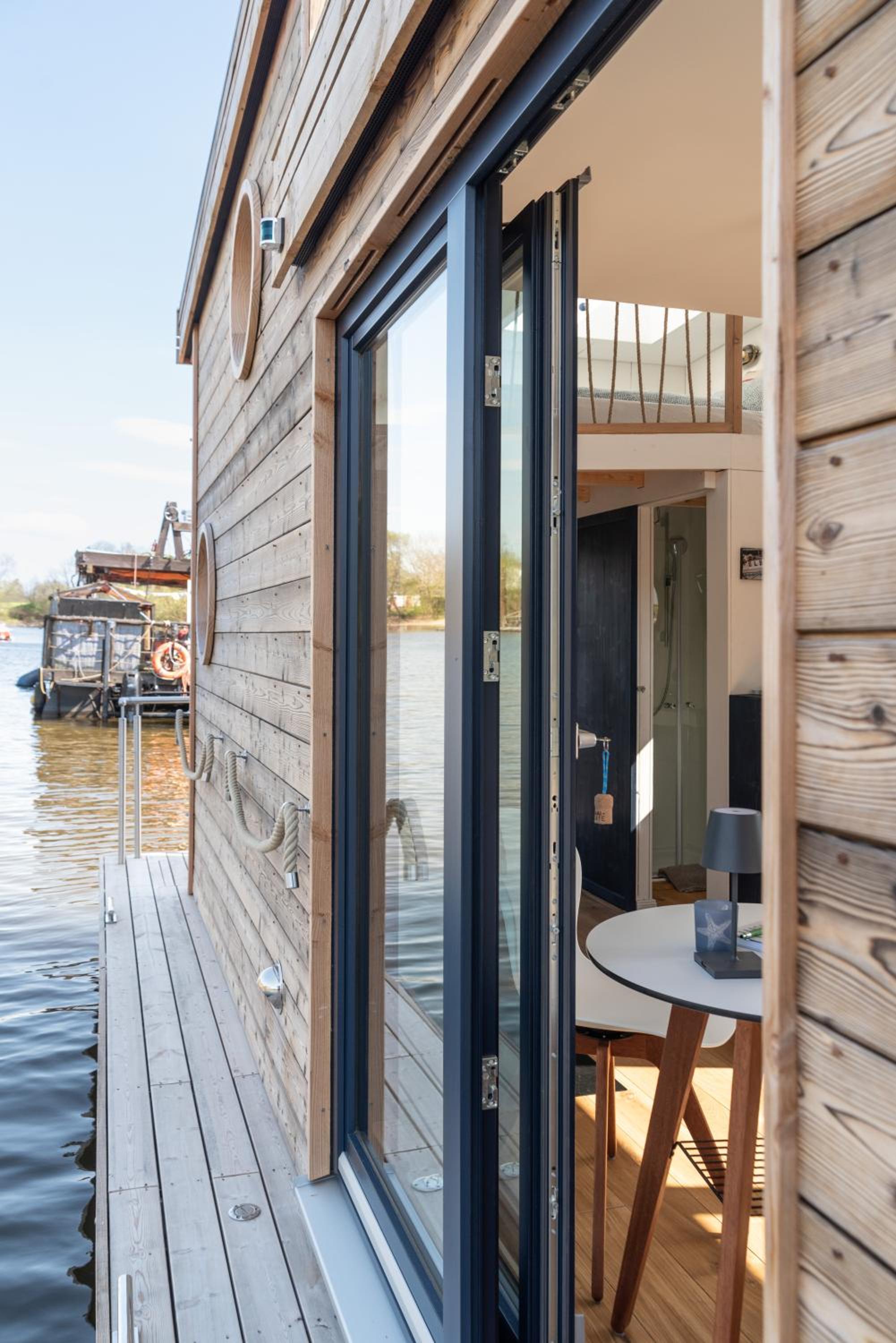 Undine - Wunderschönes Tiny Hausboot