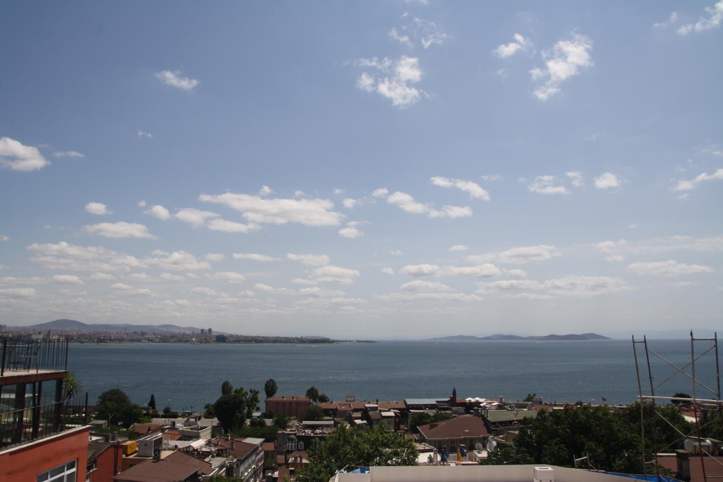 Aristocrat Hotel - Image 10