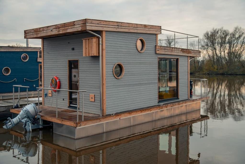 Dein Hausboot OFF für deine Auszeit in Hamburg