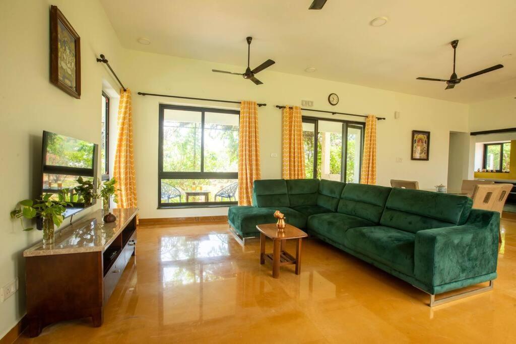 Calm Waters Beach House - ECR Paramankeni view 2