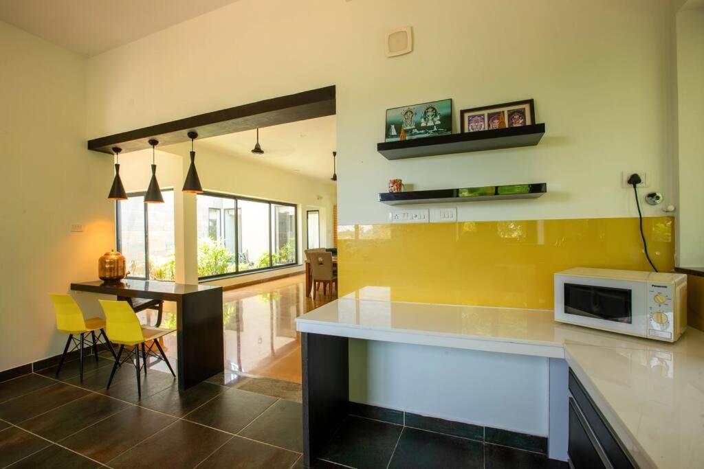 Calm Waters Beach House - ECR Paramankeni view 3