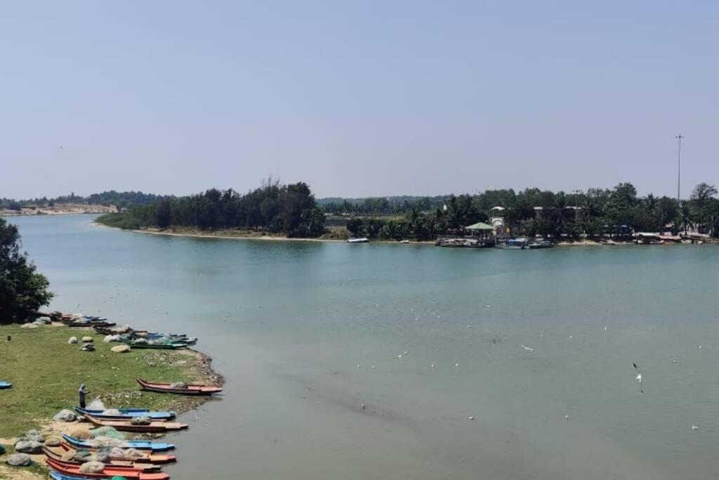 Calm Waters Beach House - ECR Paramankeni view 4
