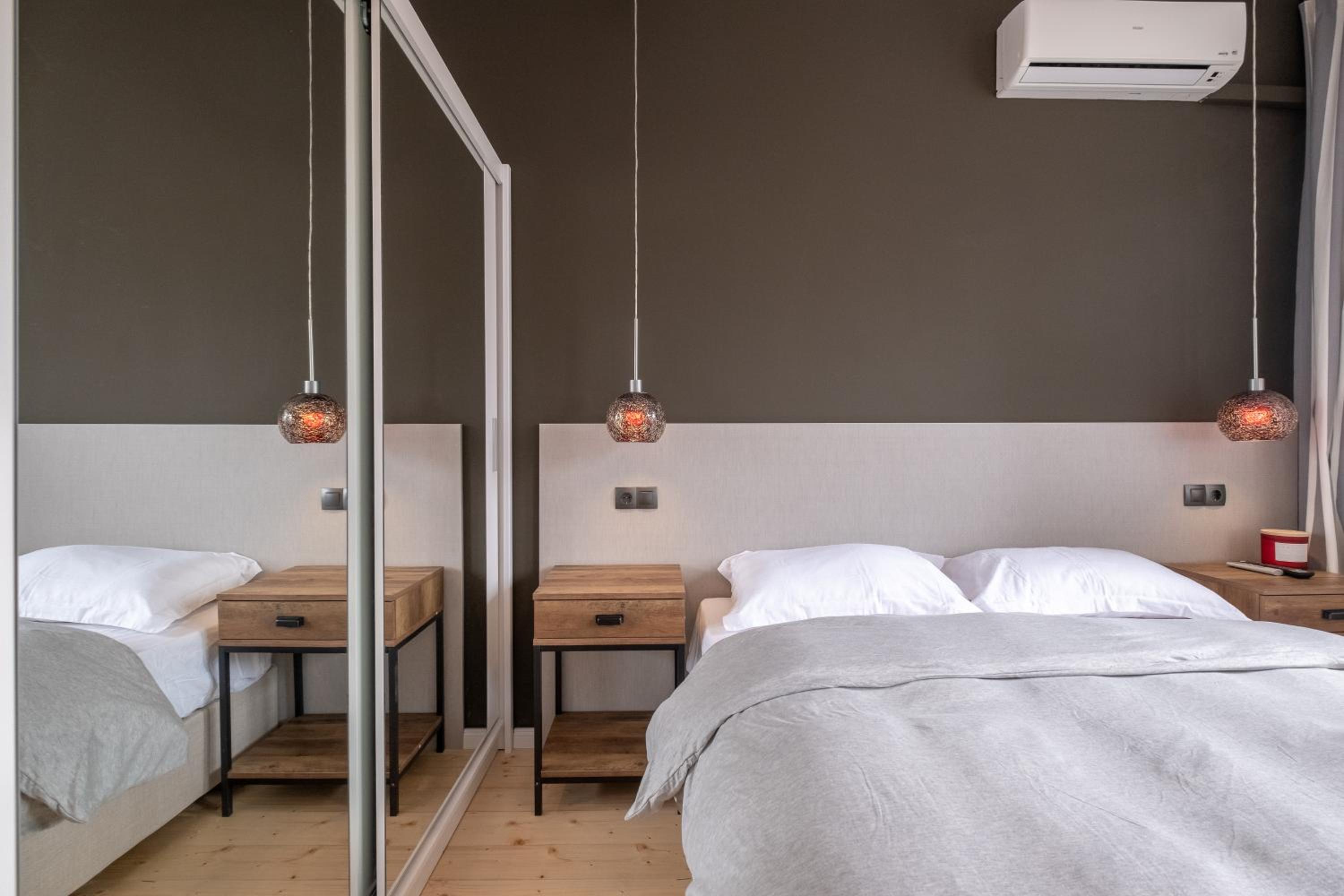 Stylish Gem 2BR Apartment with AC