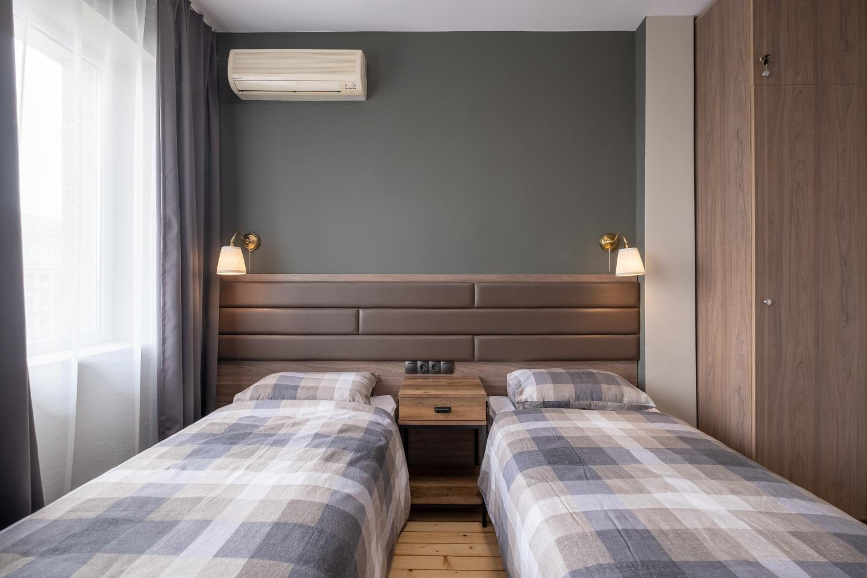 Stylish Gem 2BR Apartment with AC