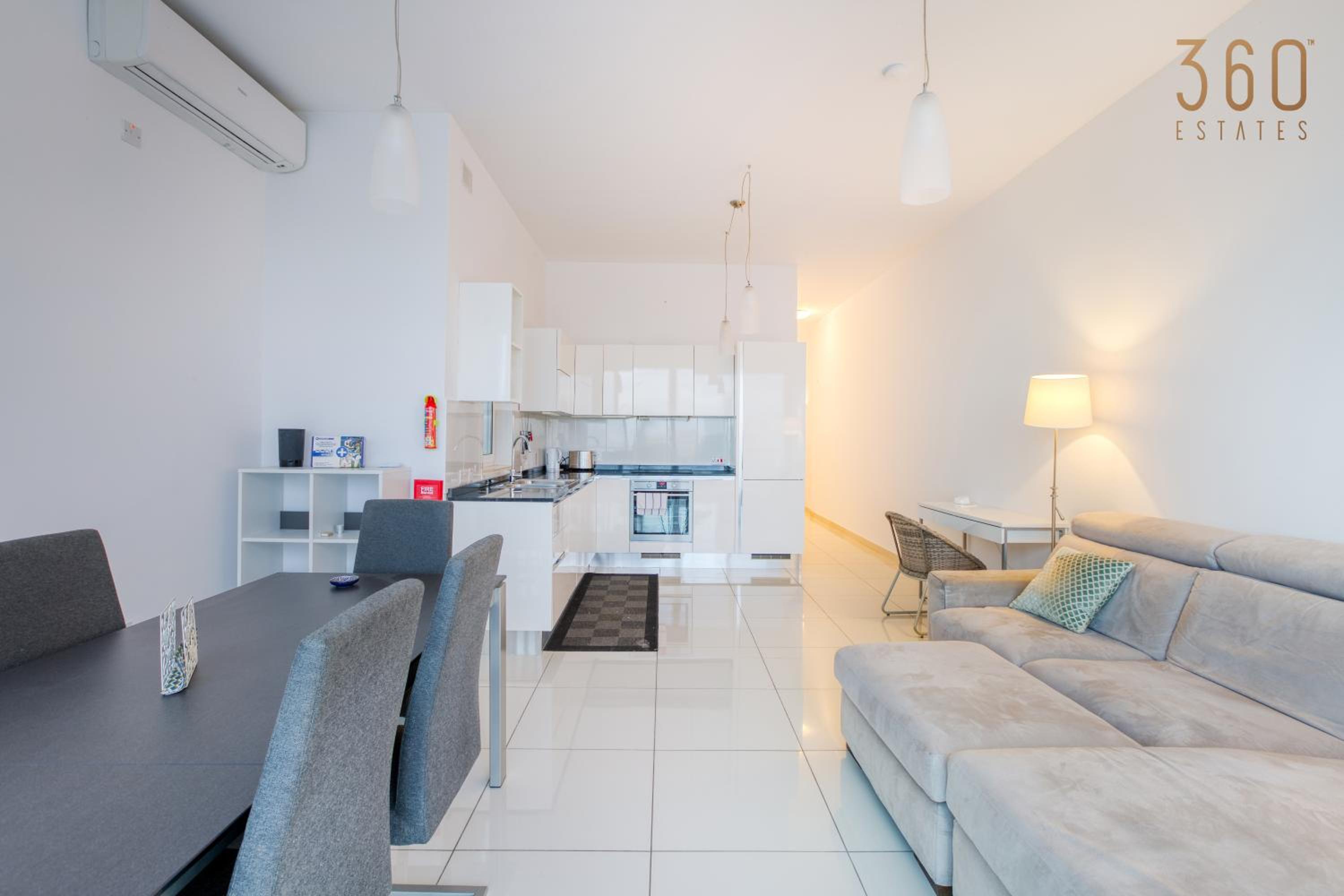 A fully equipped 3BR home with lovely views & WIFI photo 3