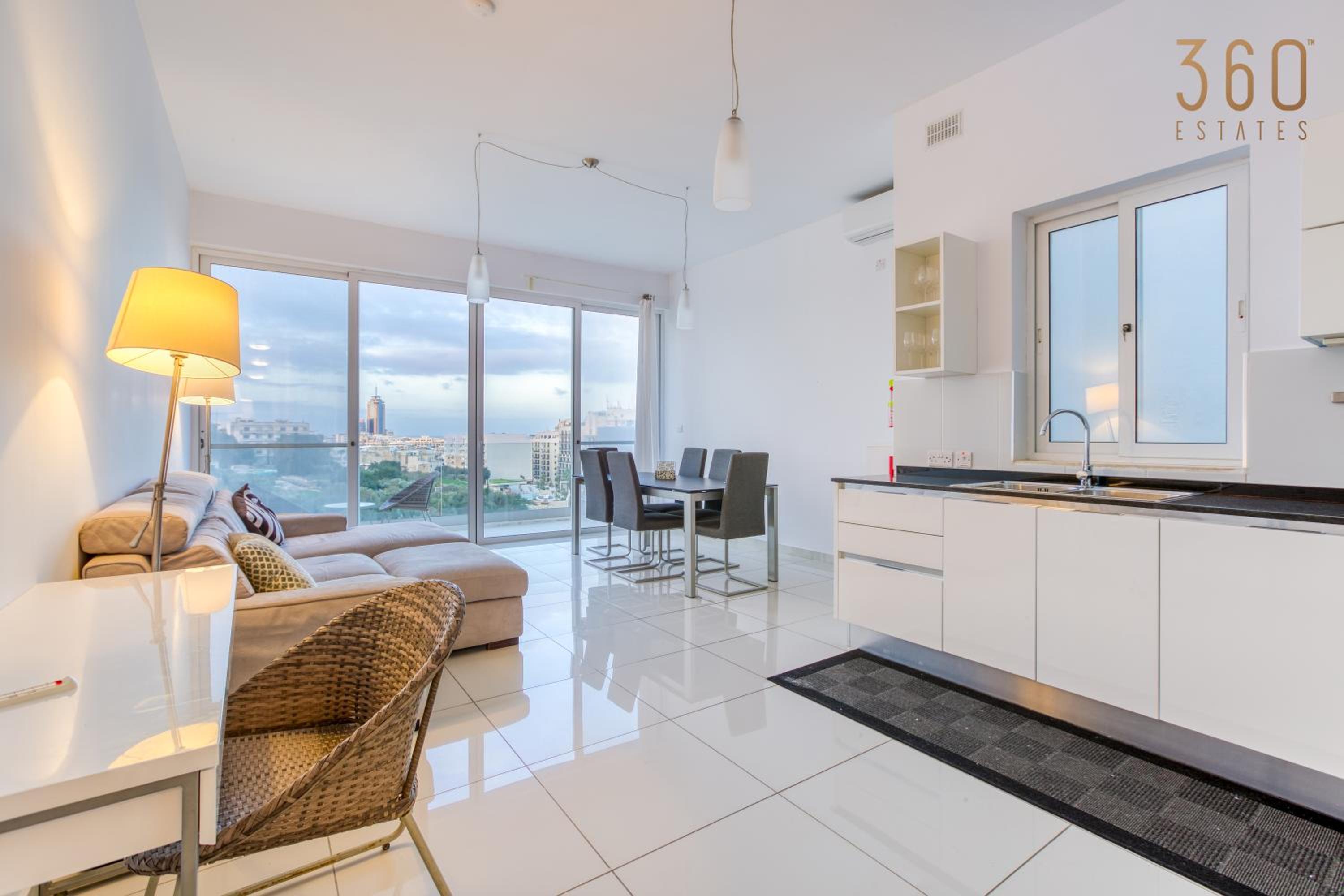 A fully equipped 3BR home with lovely views & WIFI photo 5