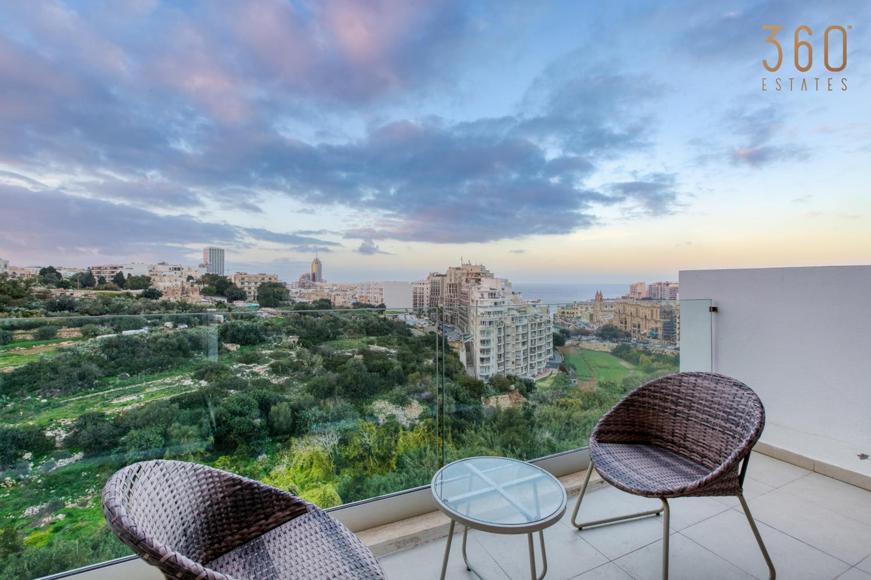 A fully equipped 3BR home with lovely views & WIFI photo 2
