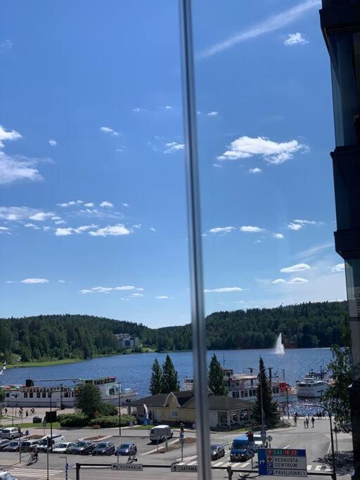 Yhden makuuhuoneen huoneisto Satamassa sauna ja iso parveke