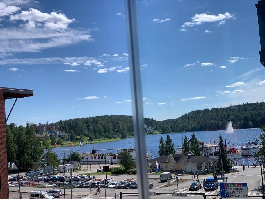 Yhden makuuhuoneen huoneisto Satamassa sauna ja iso parveke