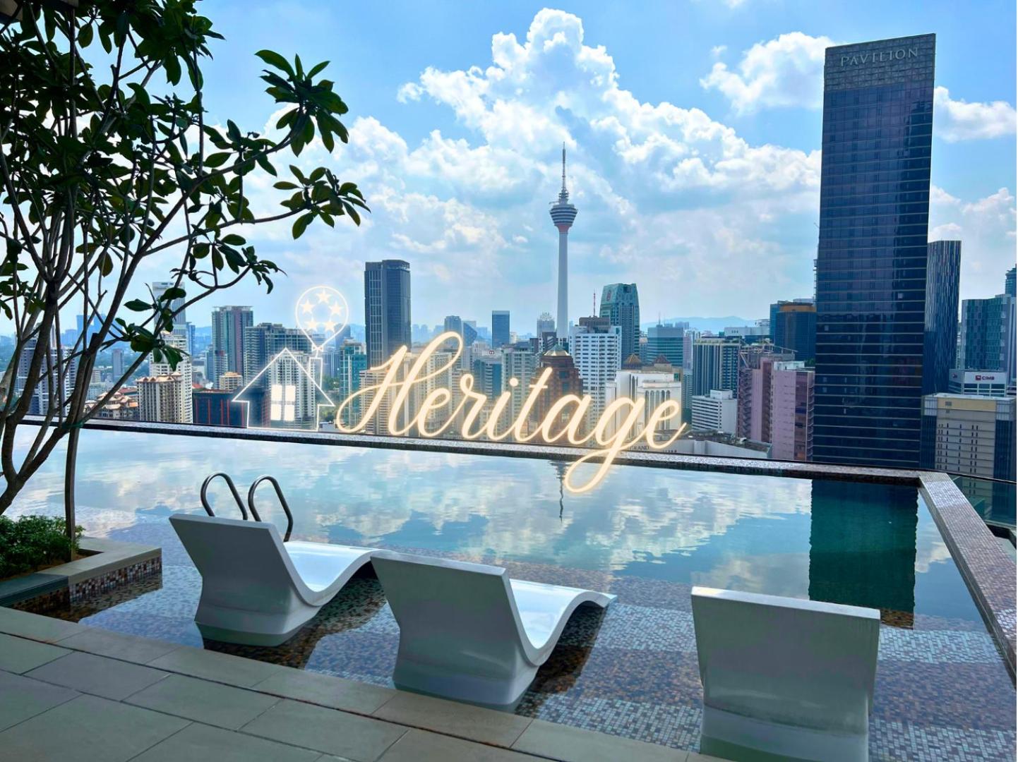 STAR HILL - Axon Infinity Pool with KL View 1minute to Pavilion Bukit Bintang Kuala Lumpur by Heritage