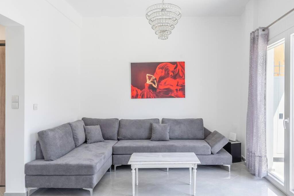 Modern Apartment in Athens, Petralona photo 4