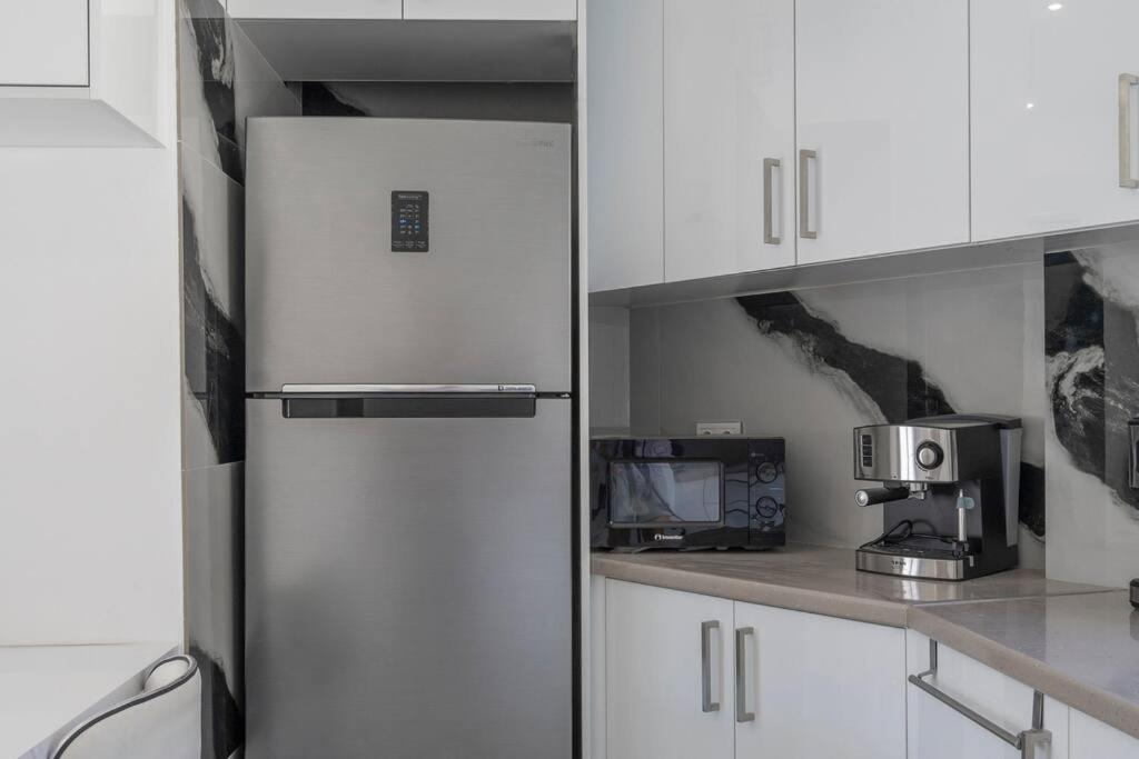 Modern Apartment in Athens, Petralona