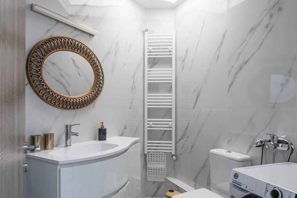 Modern Apartment in Athens, Petralona