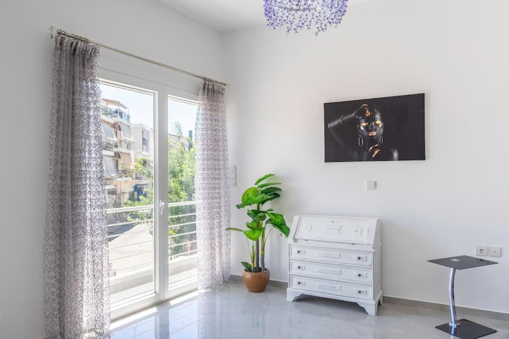 Modern Apartment in Athens, Petralona