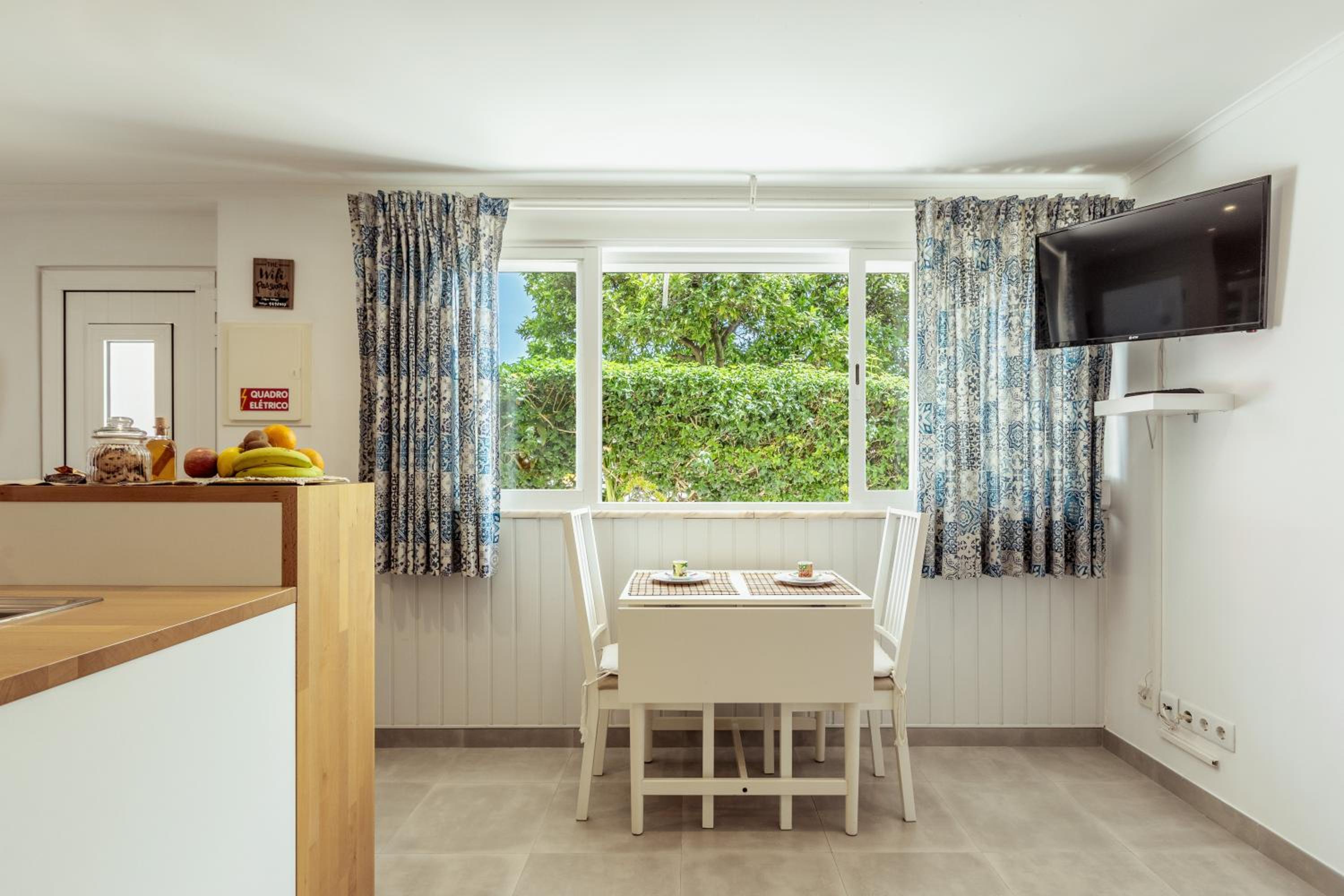 Algés Village Casa 2 by Lisbon-Coast vacation