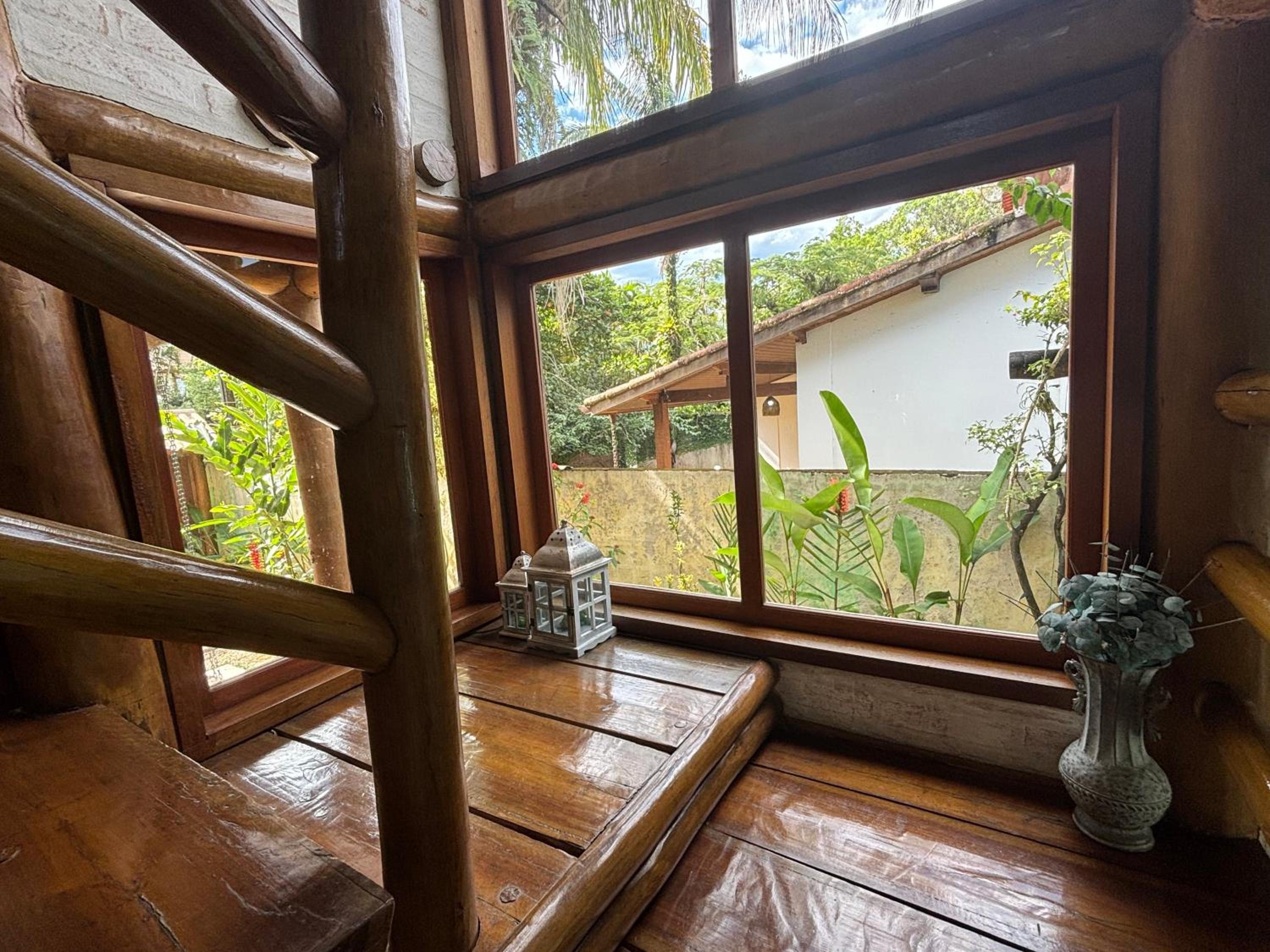 Casa com Piscina, Barra do Una.