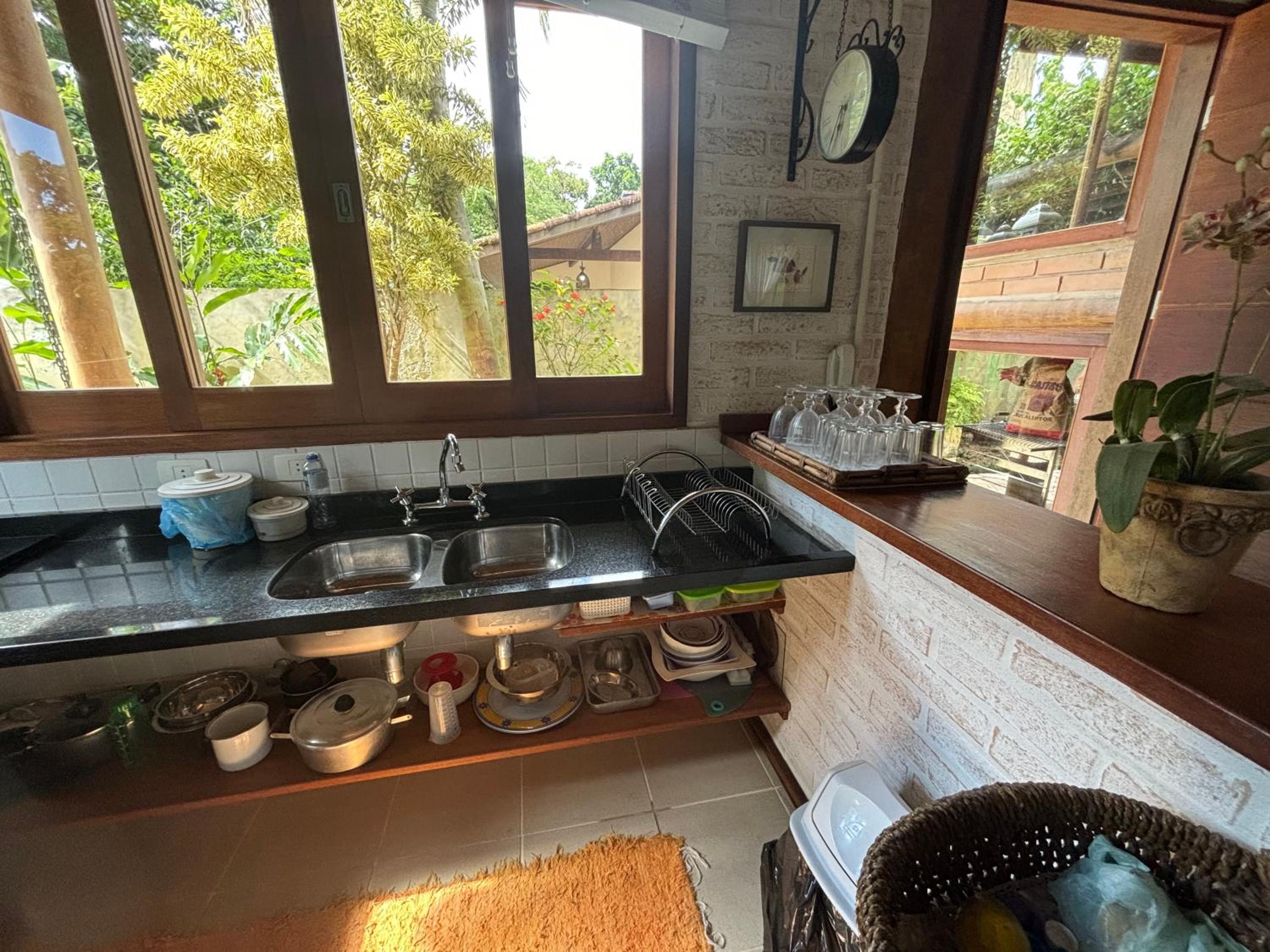 Casa com Piscina, Barra do Una.