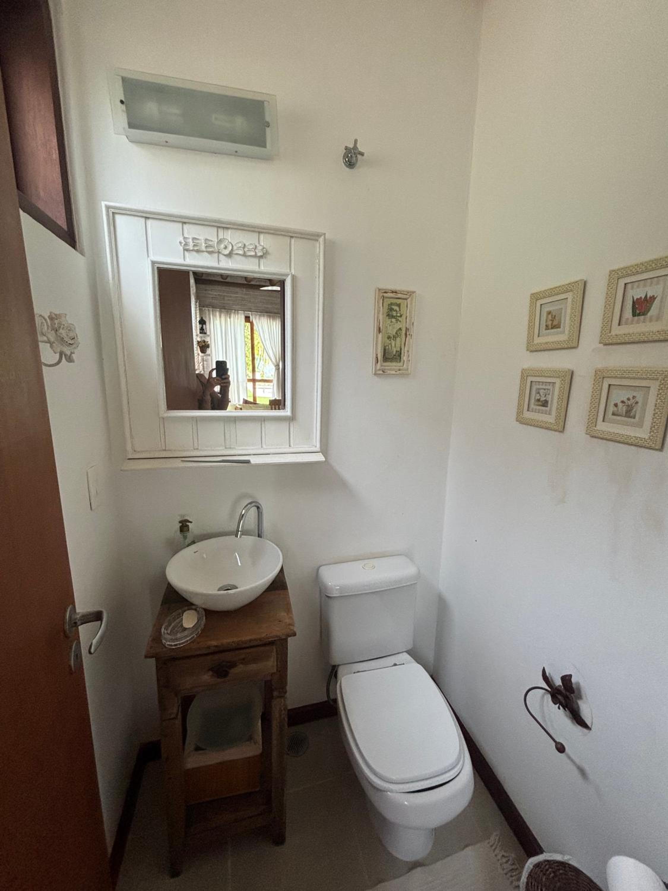 Casa com Piscina, Barra do Una.