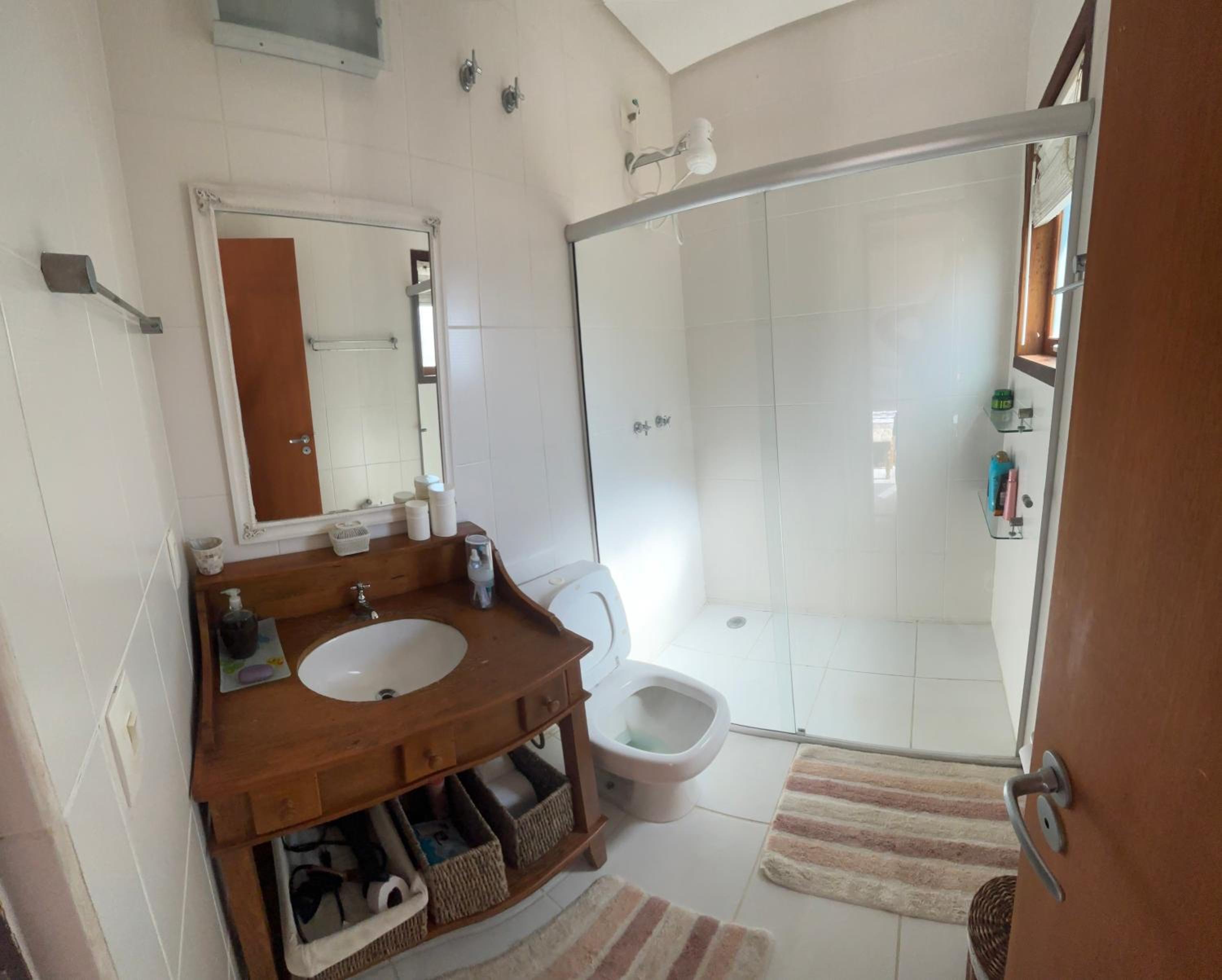 Casa com Piscina, Barra do Una.
