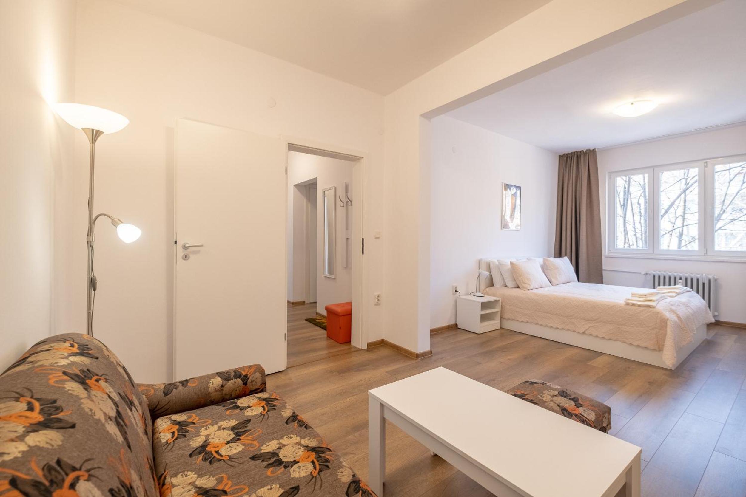 Peaceful downtown location - 2 bedroom apartment