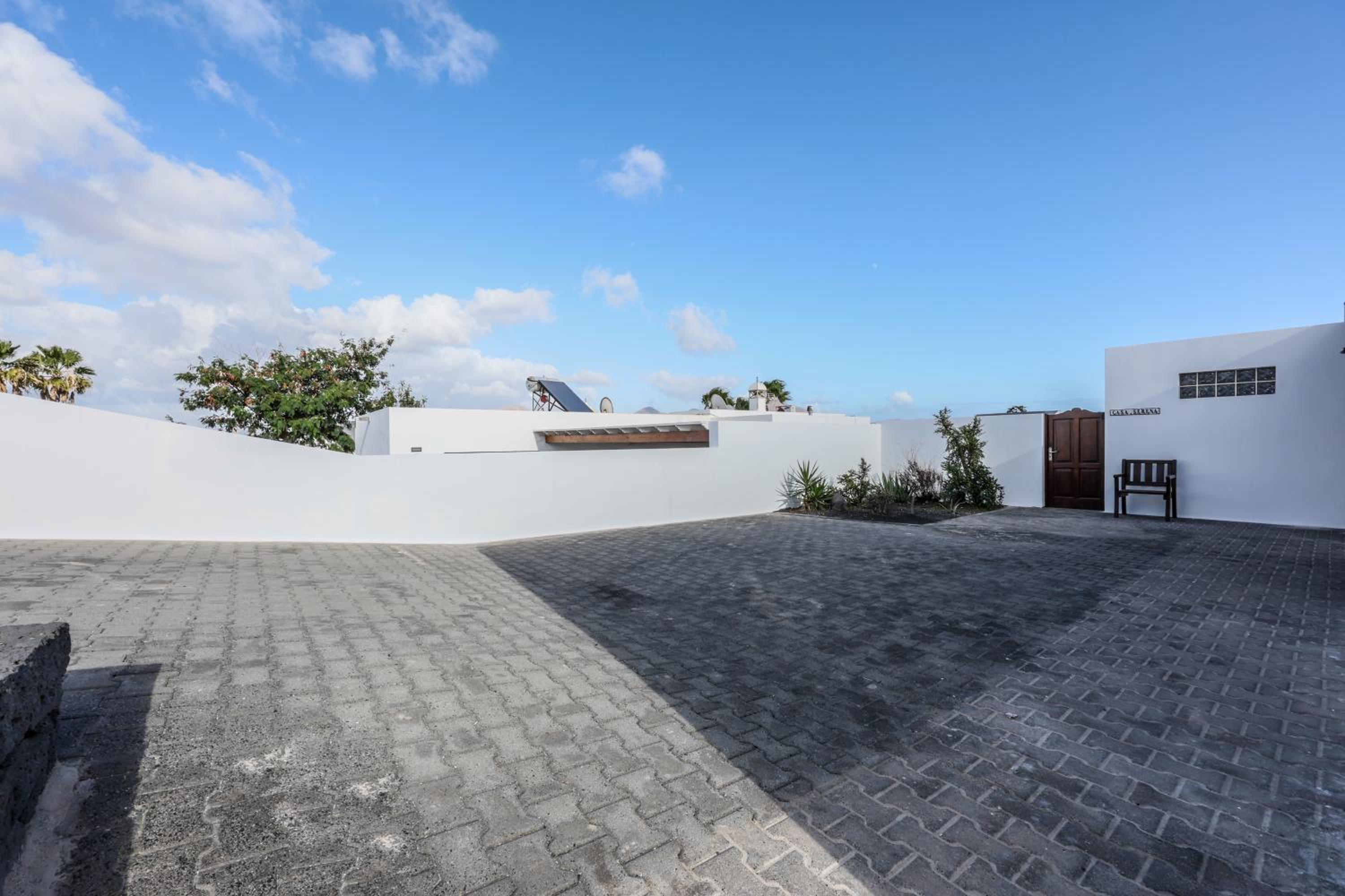 VILLAS LANZAROTE LOS ALTOS by NEW LANZASUITES Villa SERENA