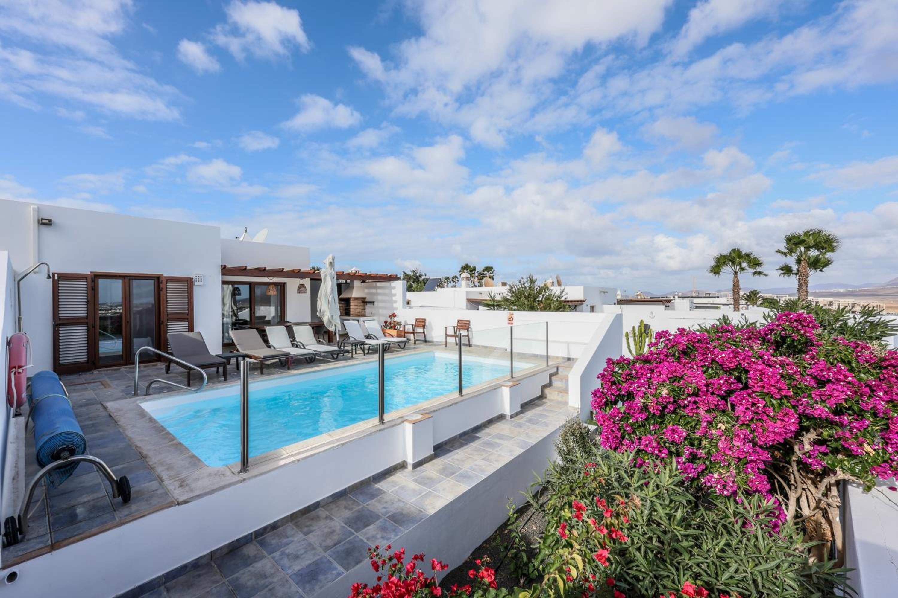 VILLAS LANZAROTE LOS ALTOS by NEW LANZASUITES Villa SERENA