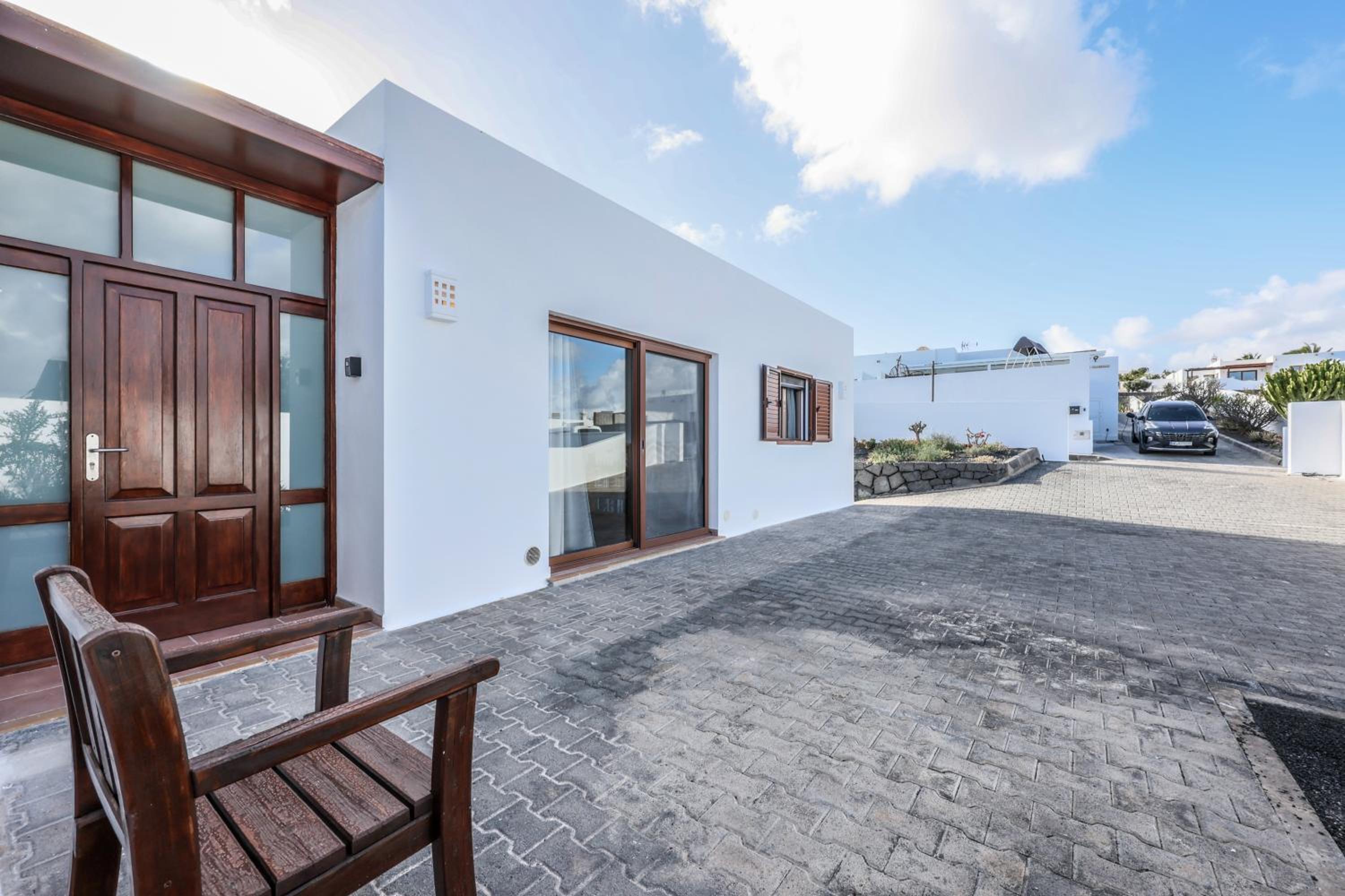 VILLAS LANZAROTE LOS ALTOS by NEW LANZASUITES Villa SERENA