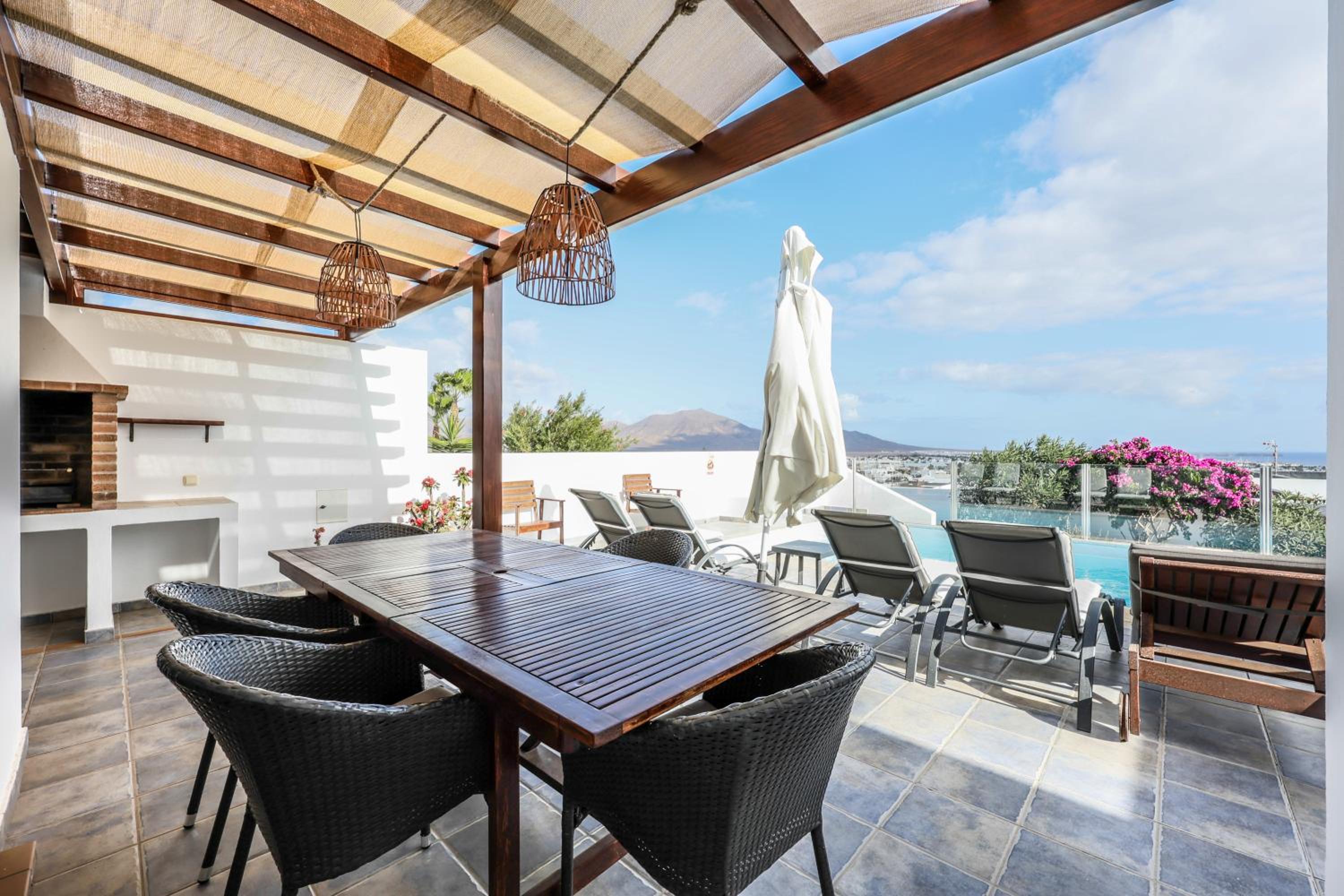 VILLAS LANZAROTE LOS ALTOS by NEW LANZASUITES Villa SERENA