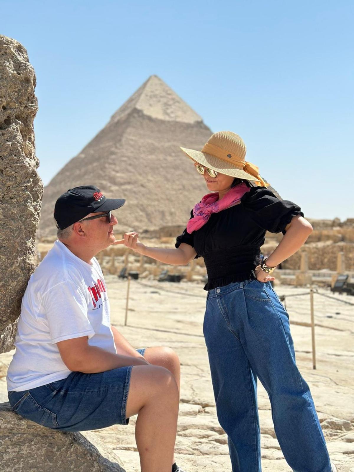 Egyptus Pyramids Inn