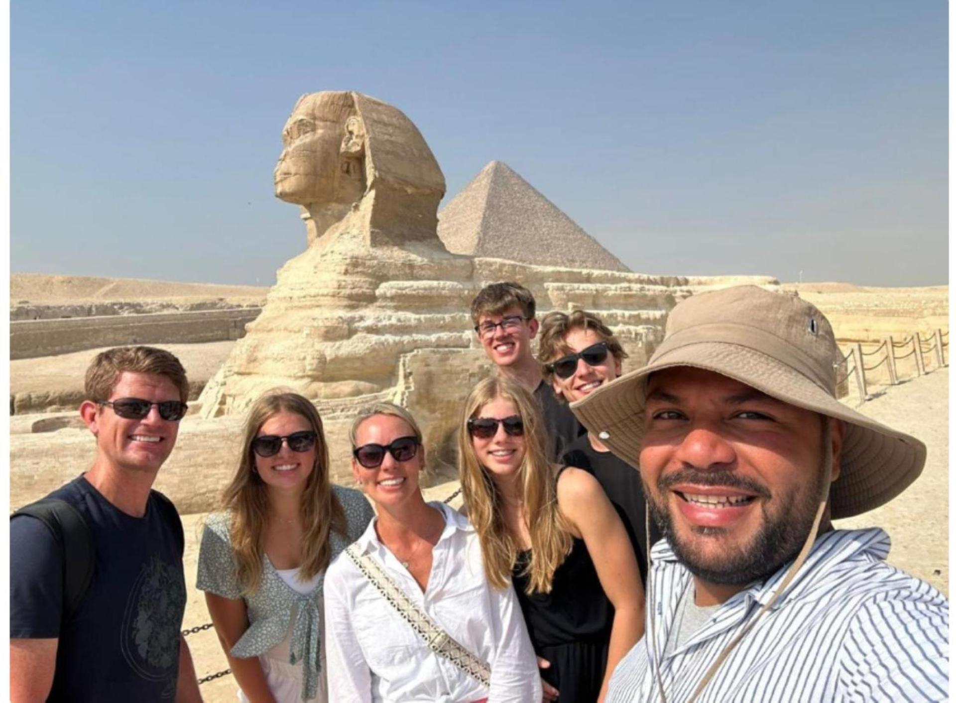 Egyptus Pyramids Inn