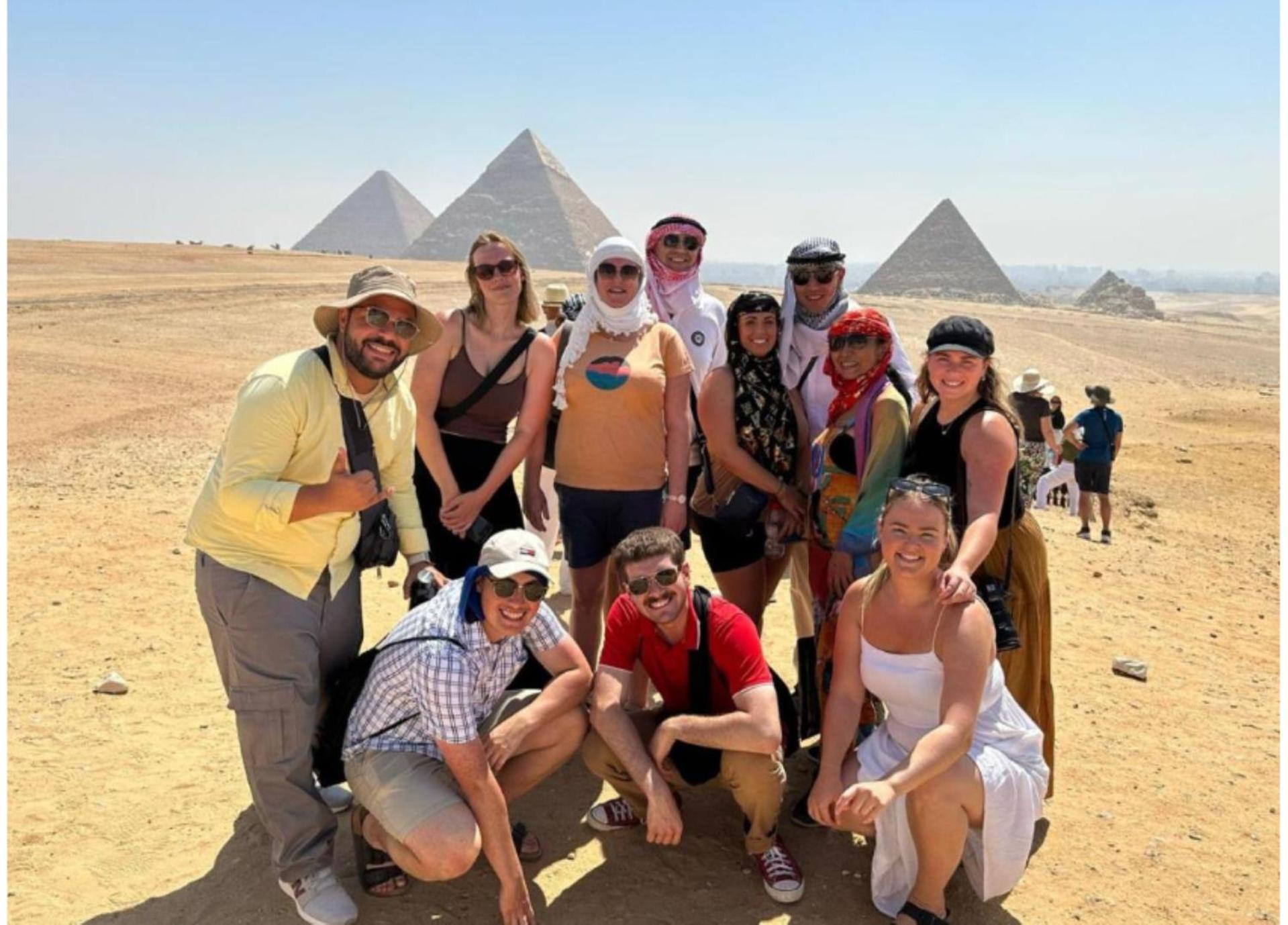 Egyptus Pyramids Inn