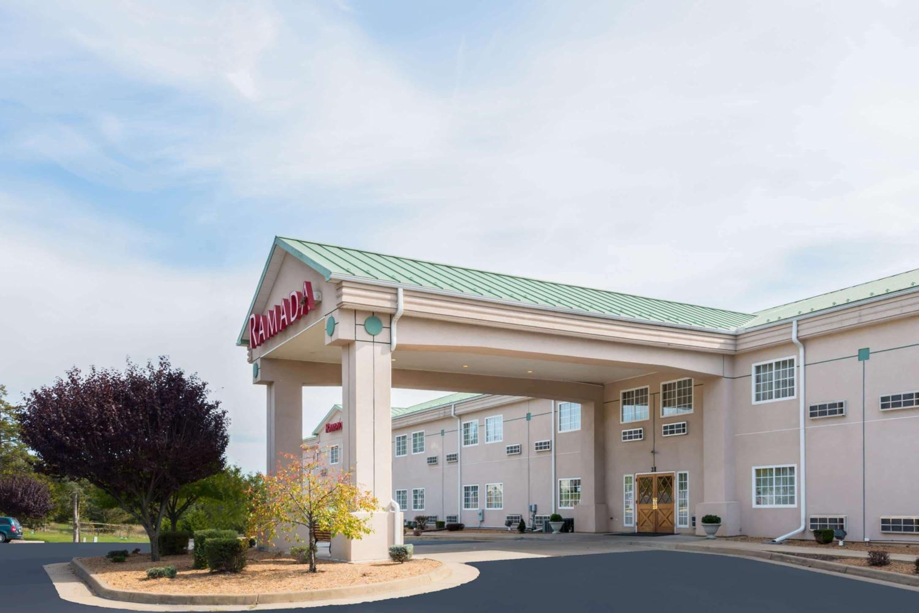 Ramada by Wyndham Strasburg - Shenandoah Valley view 3
