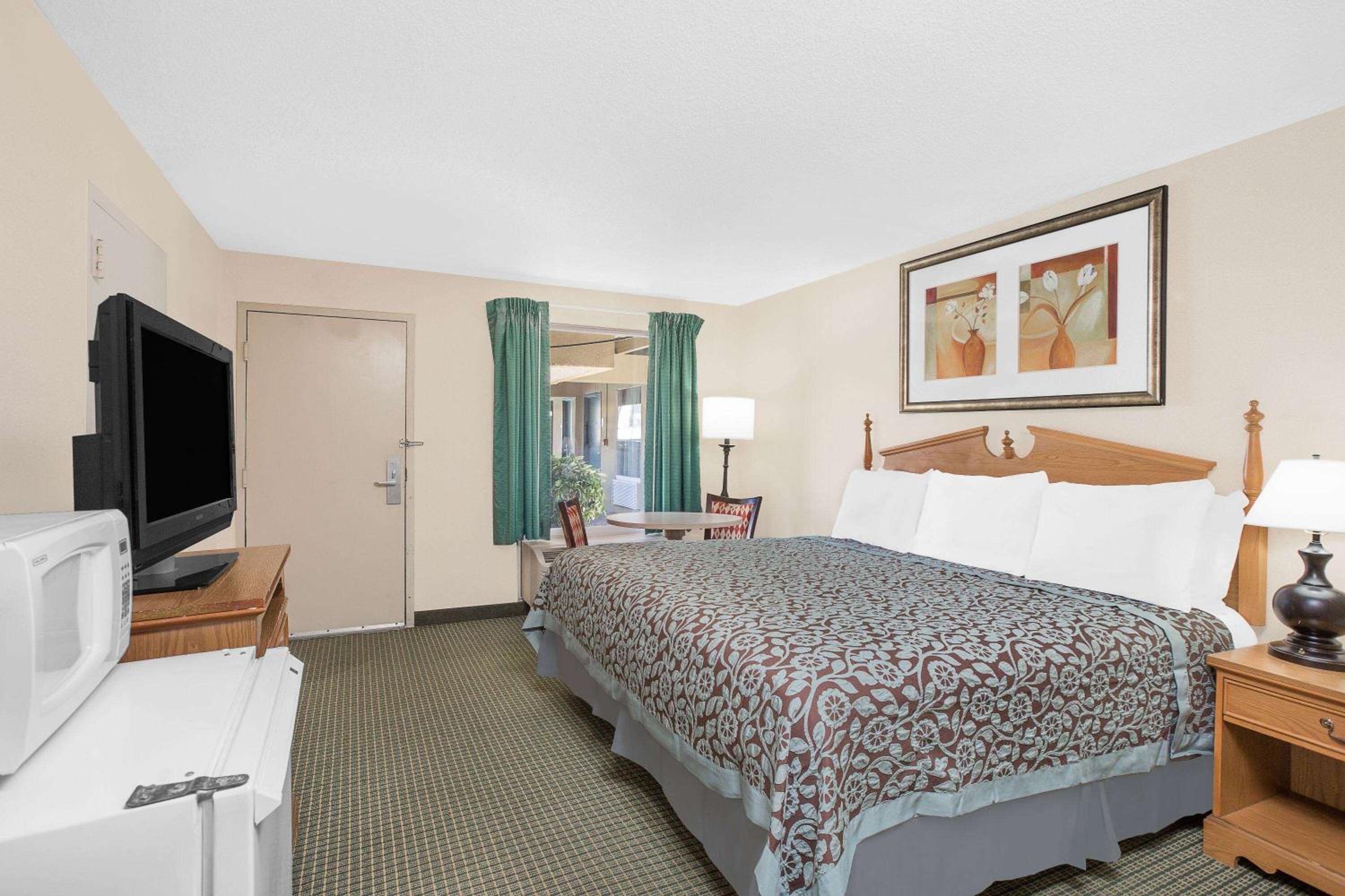 Days Inn by Wyndham Attalla - Property Image 21