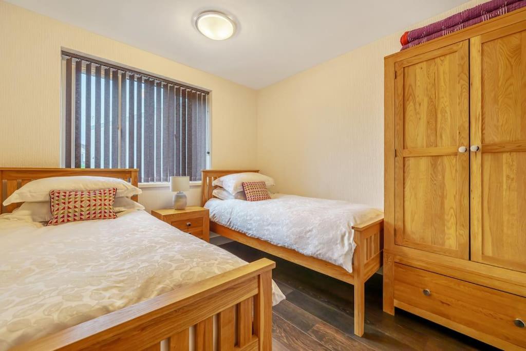 Modern Bowness-on-Windermere Flat - Free Parking view 5