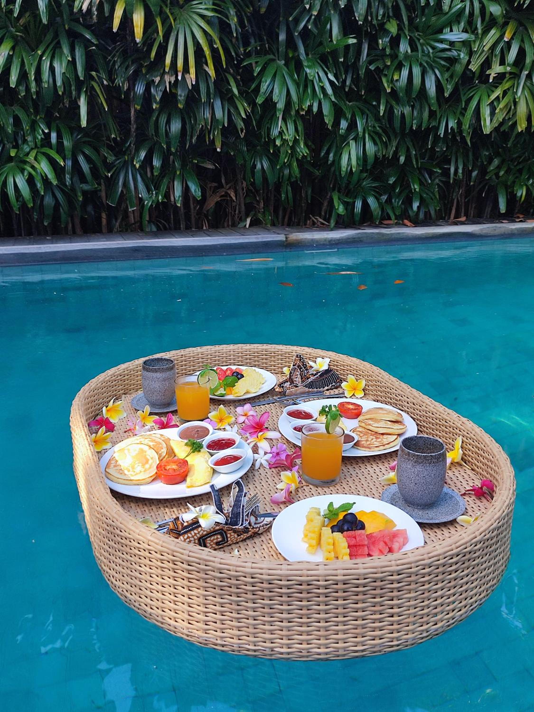 Wahyu wonderful private honeymoon joglo view 3