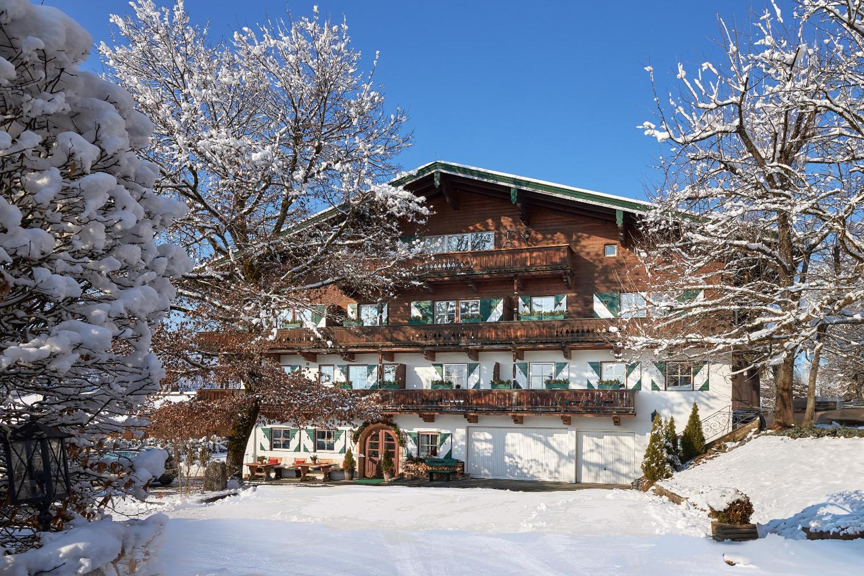 Hotel Landsitz Römerhof - Hotel Apartments - Image 1