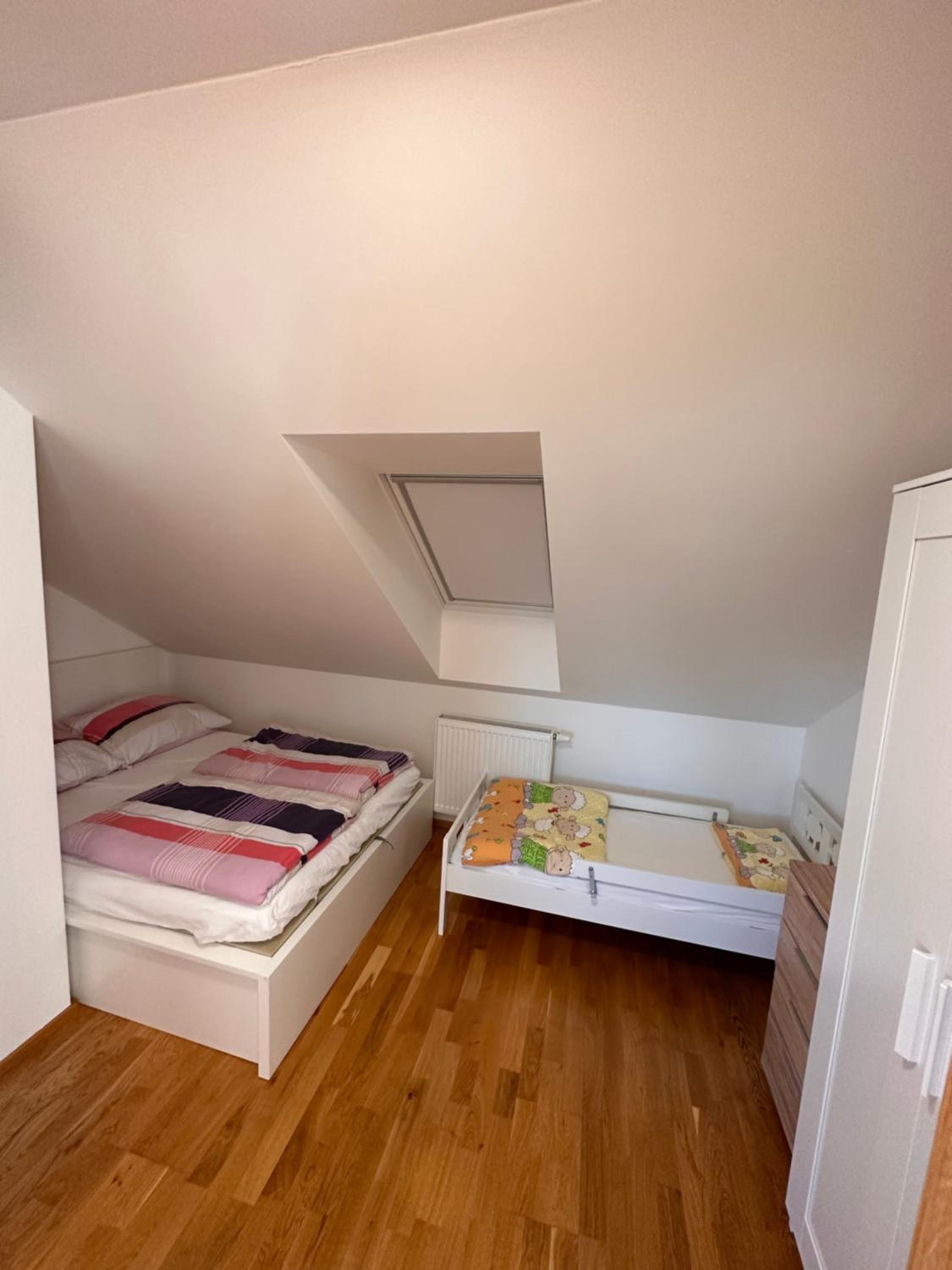 Vila v Brdech s bazénem, infra saunou a vybavením