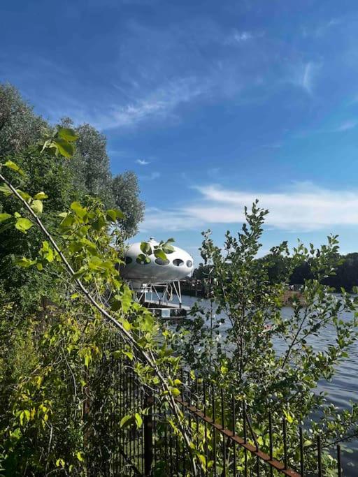 Luxus Studio Société an der Spree