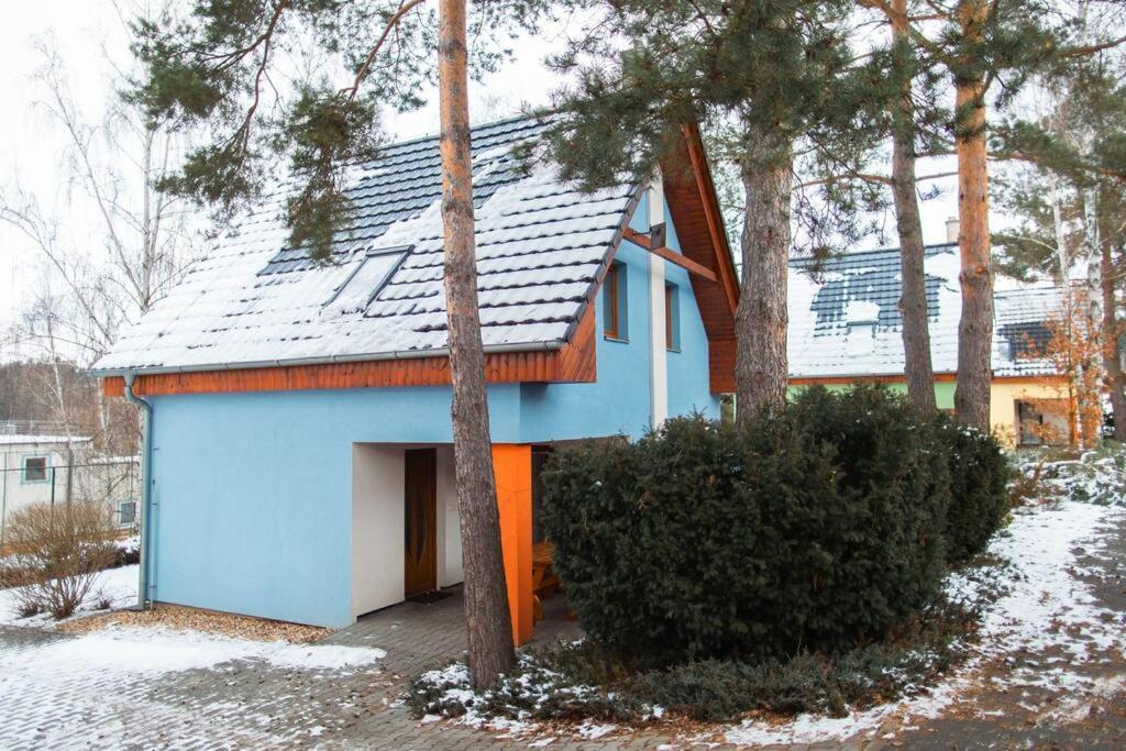 Resort Koloděje-modrý dům